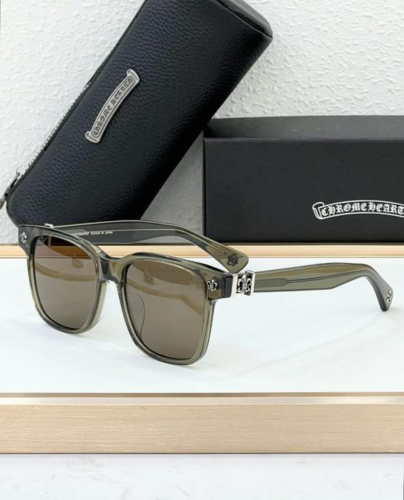 Picture of Chrome Hearts Sunglasses _SKUfw68374087fw